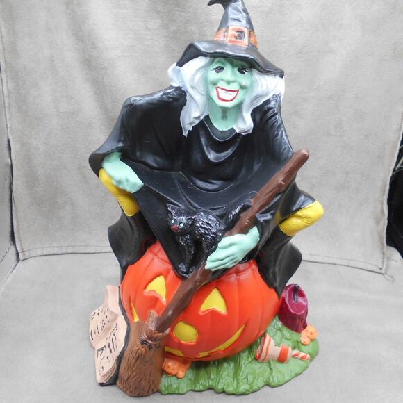 Vintage Halloween Ceramic Green Witch on Pumpkin Byron Molds 1972 - Picture 2 of 10